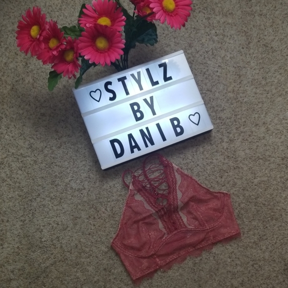 VS BRALETTES - Picture 1 of 7